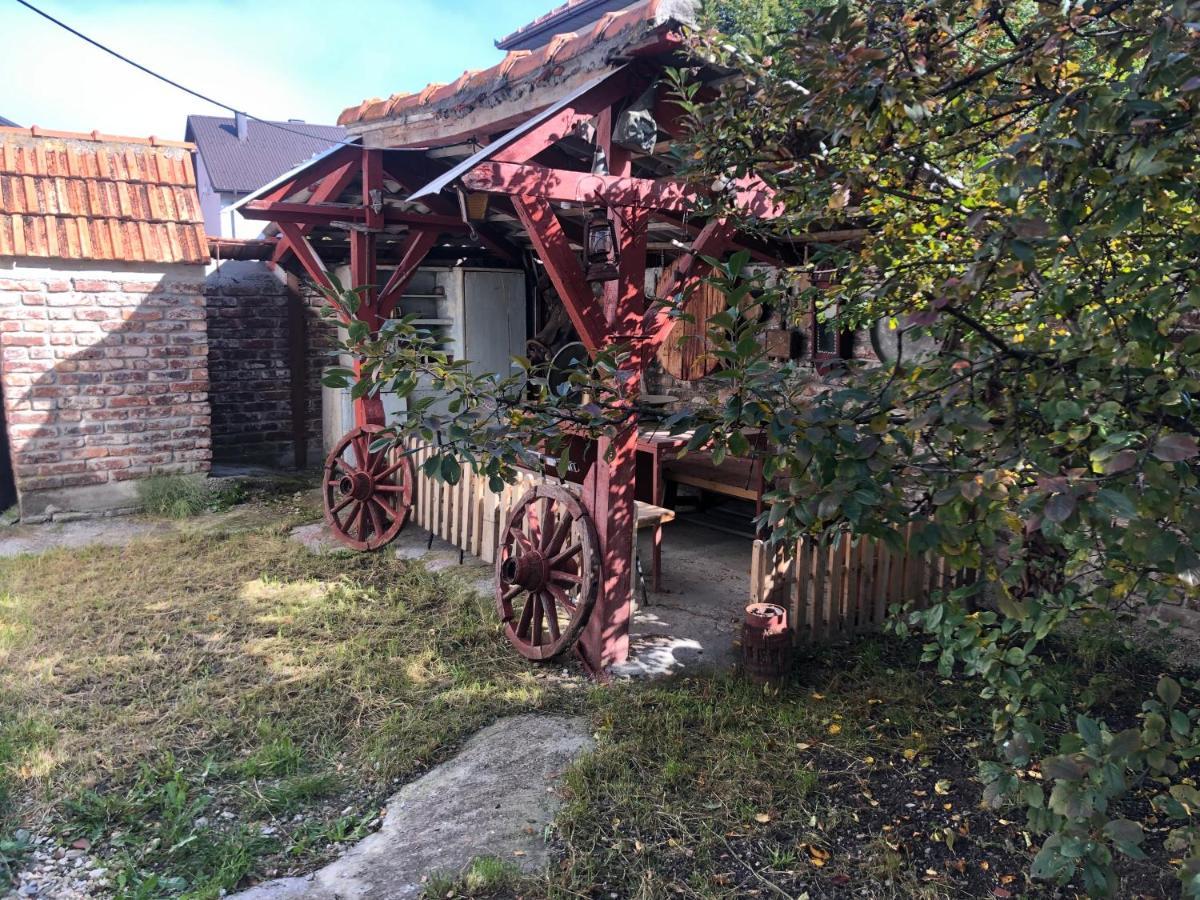 Apartmani & Restoran -S O K O- Sjenica Esterno foto