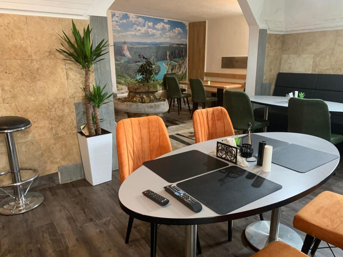 Apartmani & Restoran -S O K O- Sjenica Esterno foto